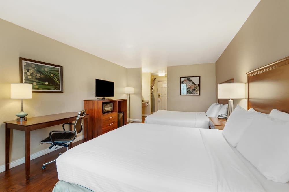 Best Western Plus John Jay Inn & Suites