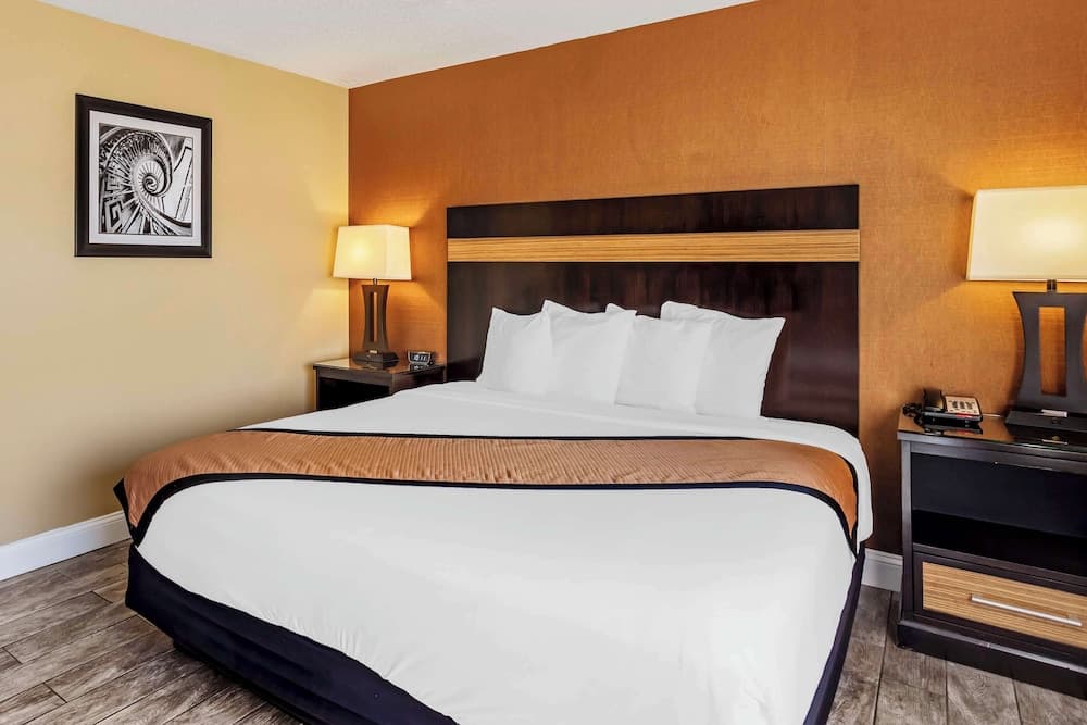 Best Western Plus Newark Airport West