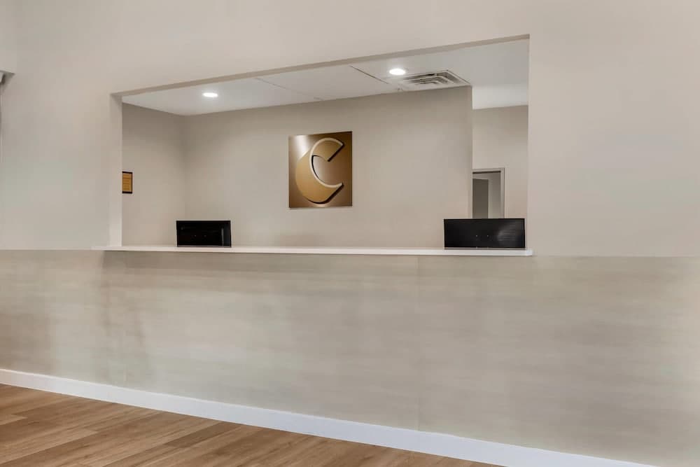 Comfort Inn & Suites Red Oak - Dallas Area