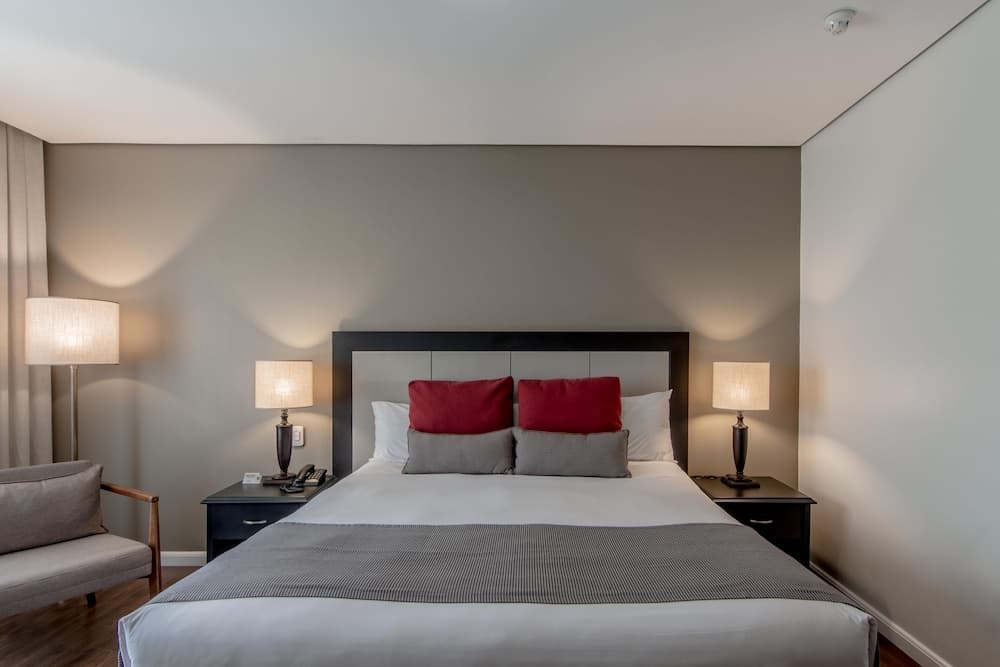 Hotel Deville Prime Porto Alegre