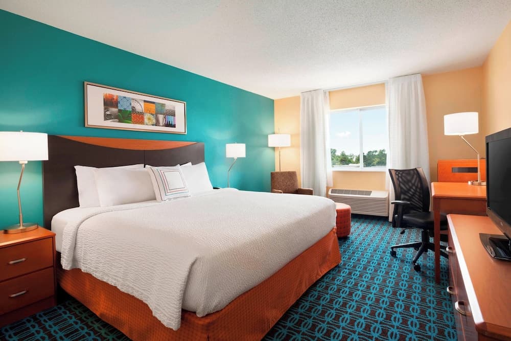 Fairfield Inn & Suites Lansing West