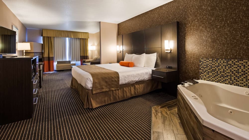 Best Western Plus Rama Inn & Suites