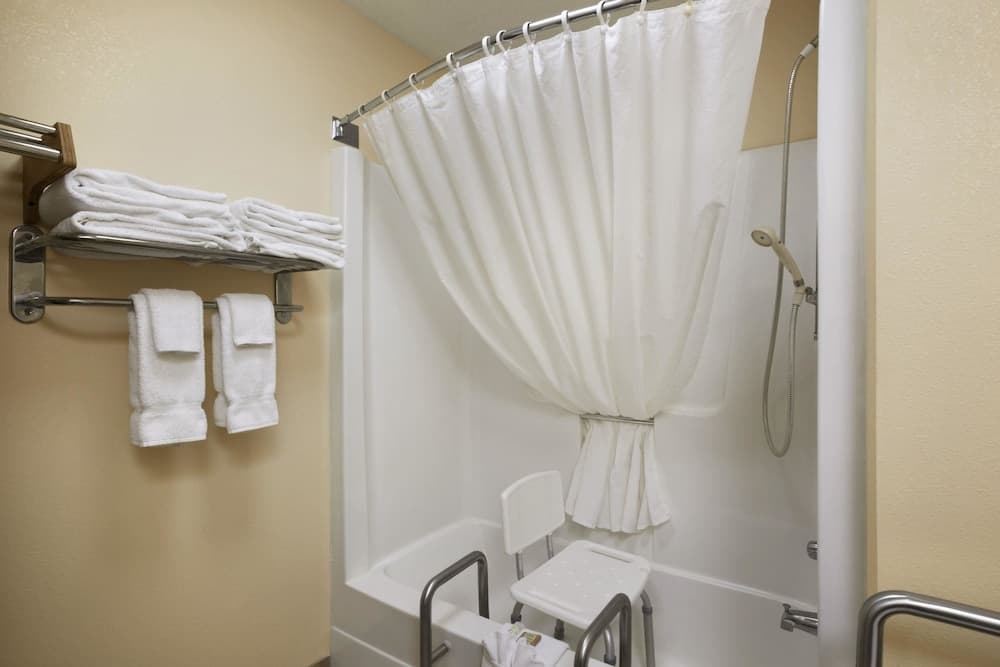 Super 8 by Wyndham Columbia City