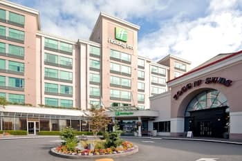 Holiday Inn Vancouver Airport, an IHG Hotel