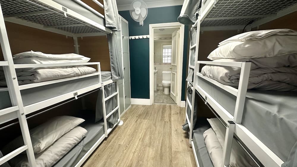 Smart Hyde Park View - Hostel