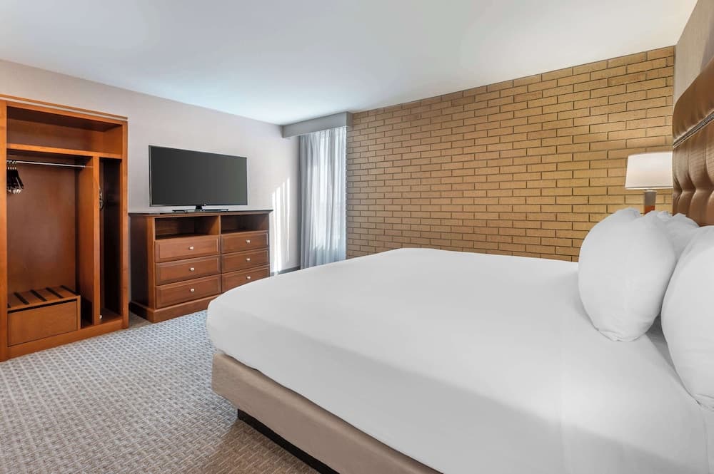 Drury Inn & Suites Champaign