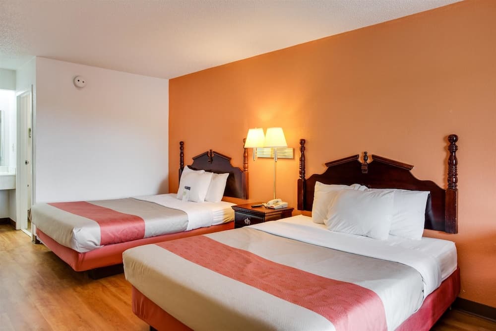 Motel 6 White House, TN