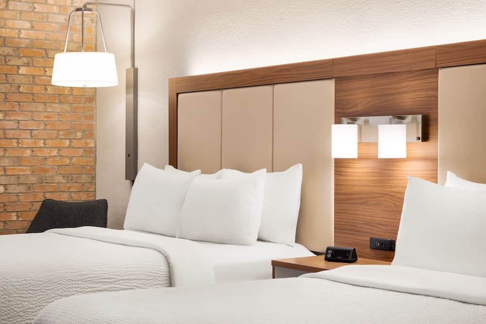 Holiday Inn Express San Antonio-Airport by IHG