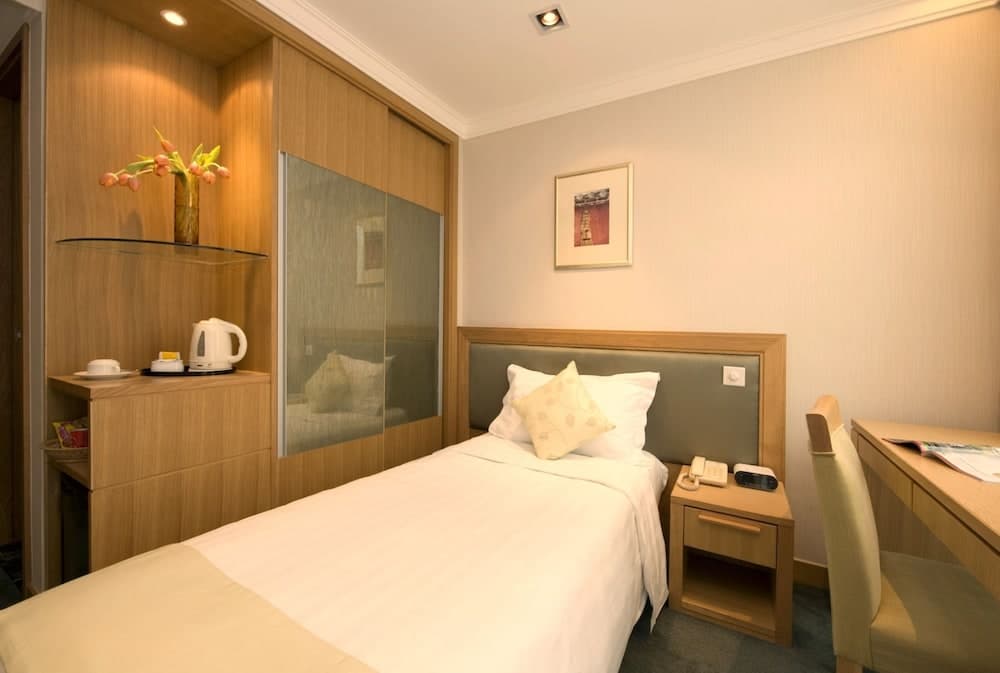 Bishop Lei International House