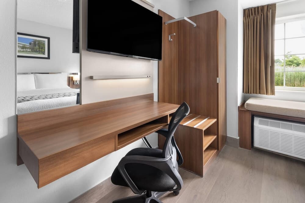 Microtel Inn by Wyndham Albany Airport