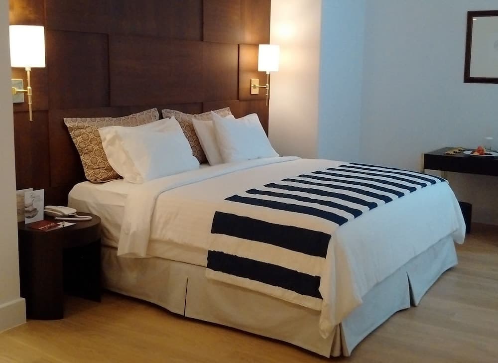 Aquila Atlantis Hotel