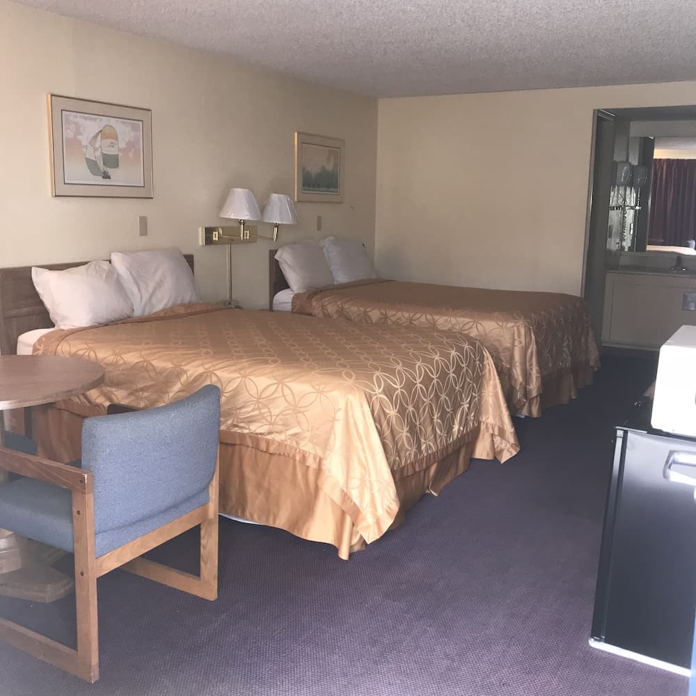 Rodeway Inn Findlay University Area