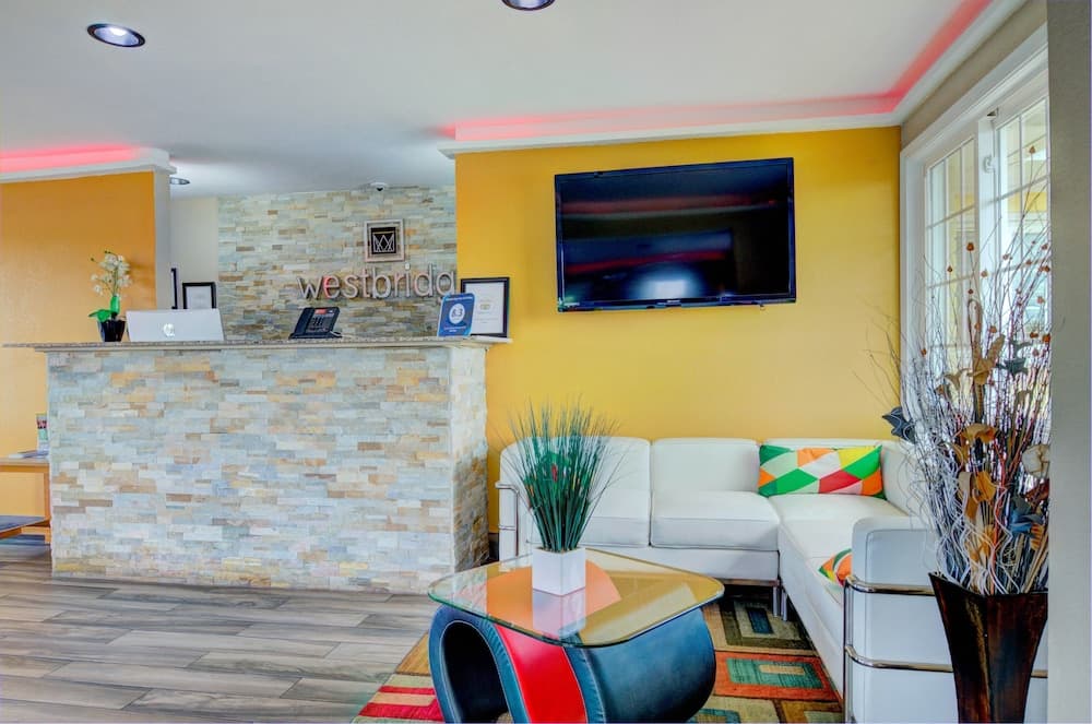 Westbridge Inn and Suites