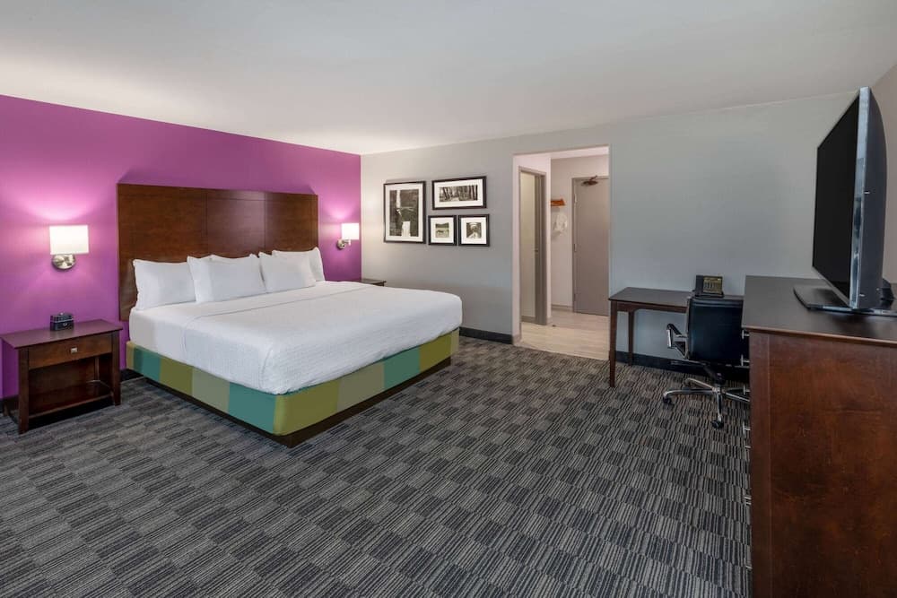 La Quinta Inn & Suites by Wyndham Houston NW Brookhollow