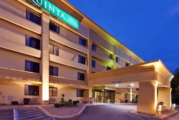 La Quinta Inn & Suites by Wyndham Plattsburgh
