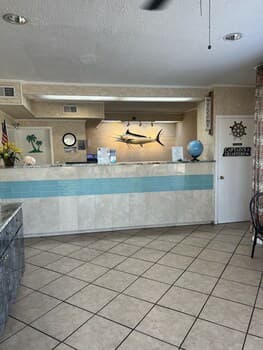 Hole Inn the Wall Hotel - Sunset Plaza - Fort Walton Beach