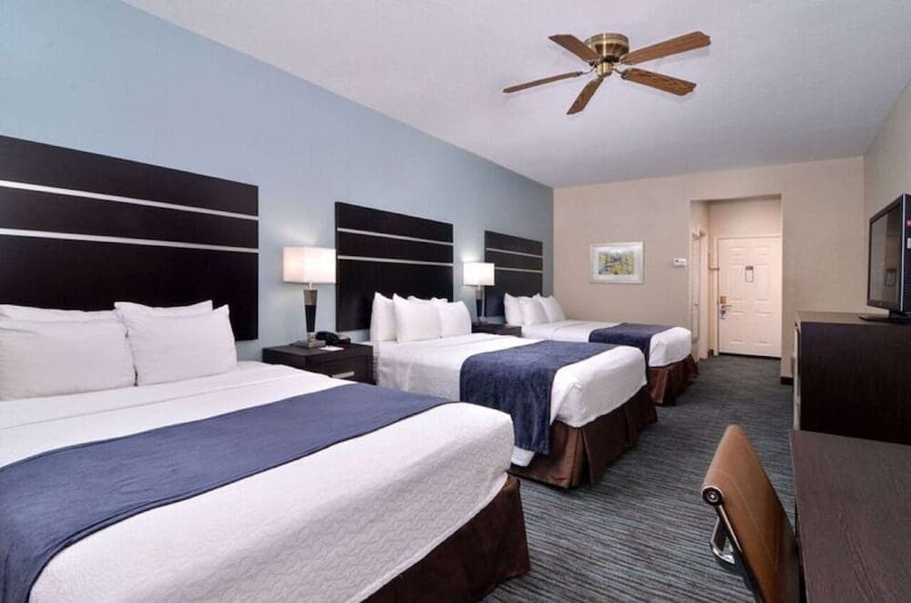 Best Western Plus Northwest Inn & Suites