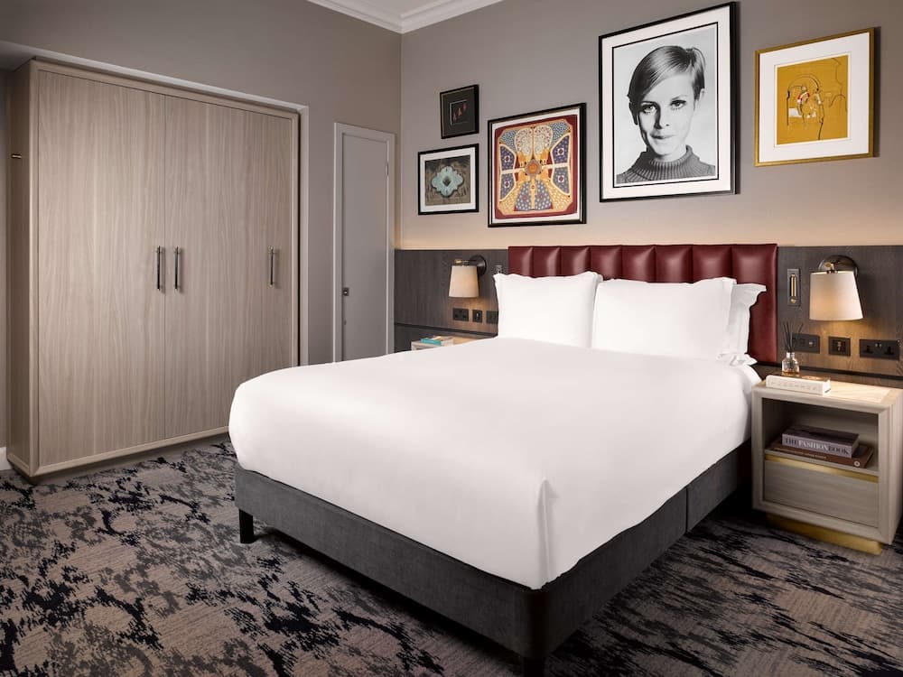 The Trafalgar St. James London, Curio Collection by Hilton