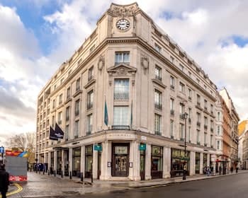 The Trafalgar St. James London, Curio Collection by Hilton