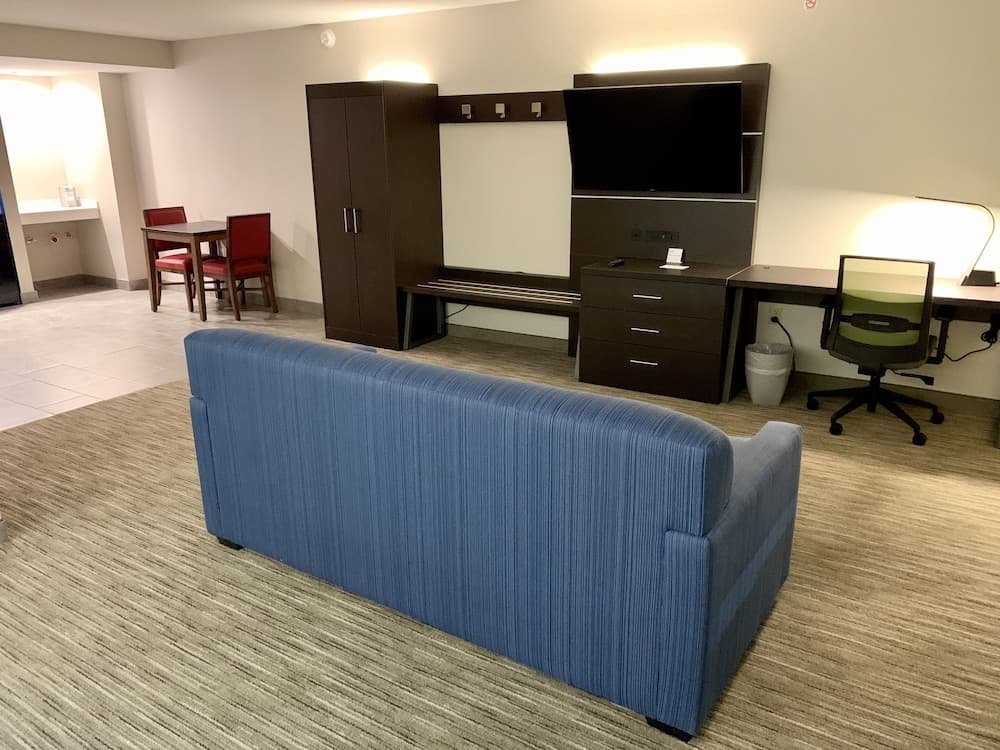 Holiday Inn Express & Suites Longview North by IHG