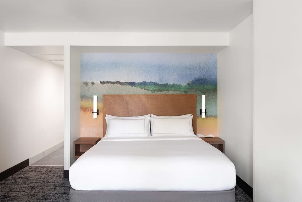 River's Edge Hotel Portland, Tapestry Collection by Hilton