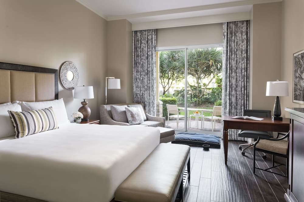 The Ritz-Carlton Naples, Tiburón