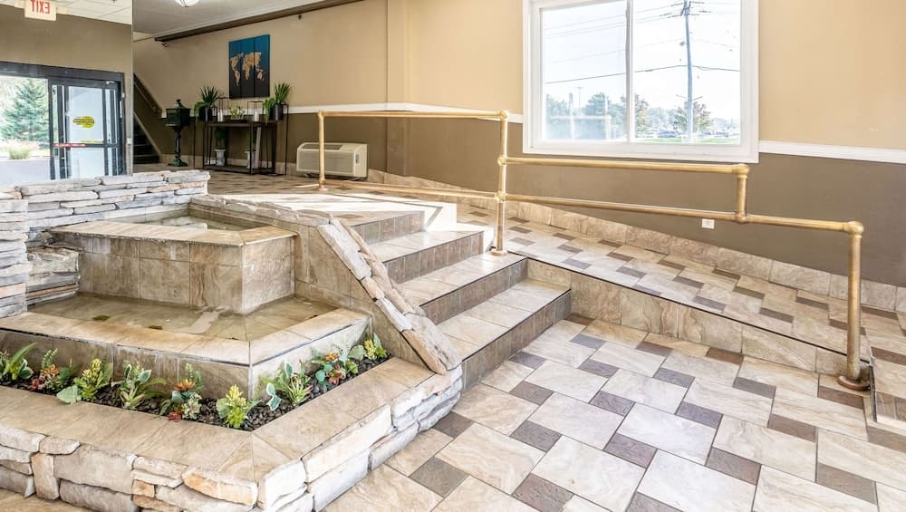 Magnuson Hotel Detroit Airport