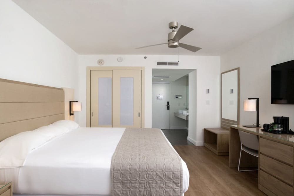 Hotel Riu Plaza Miami Beach