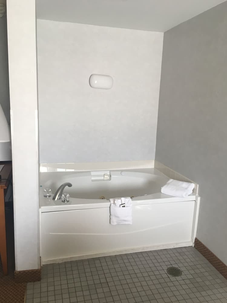 Mountain Inn & Suites