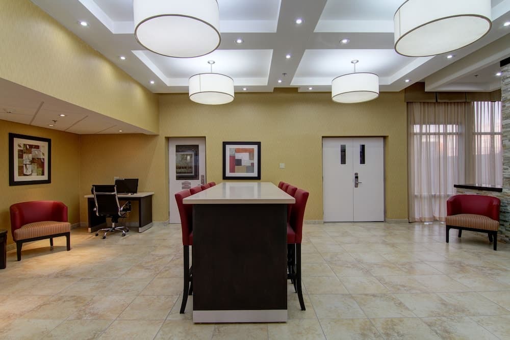 Best Western Plus Bowmanville