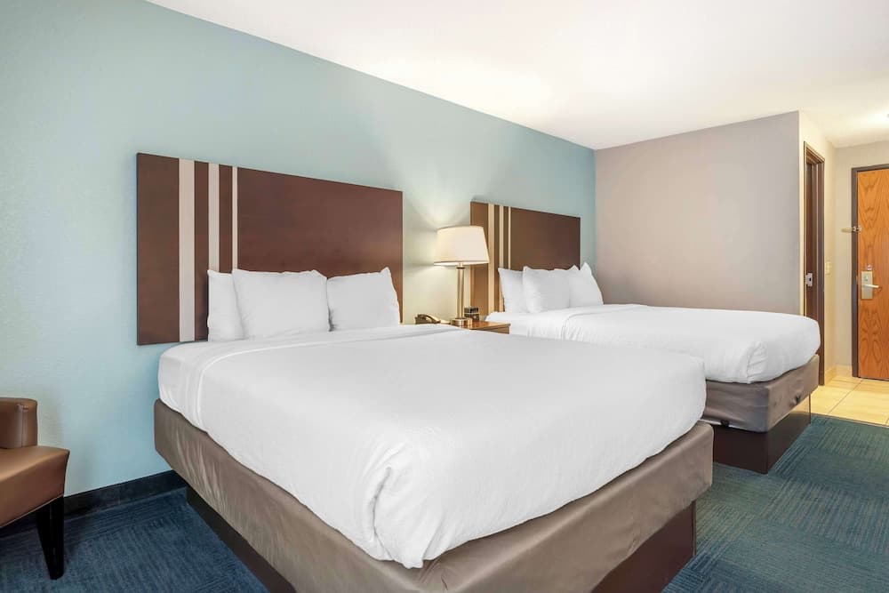 Best Western St. Clairsville Inn & Suites