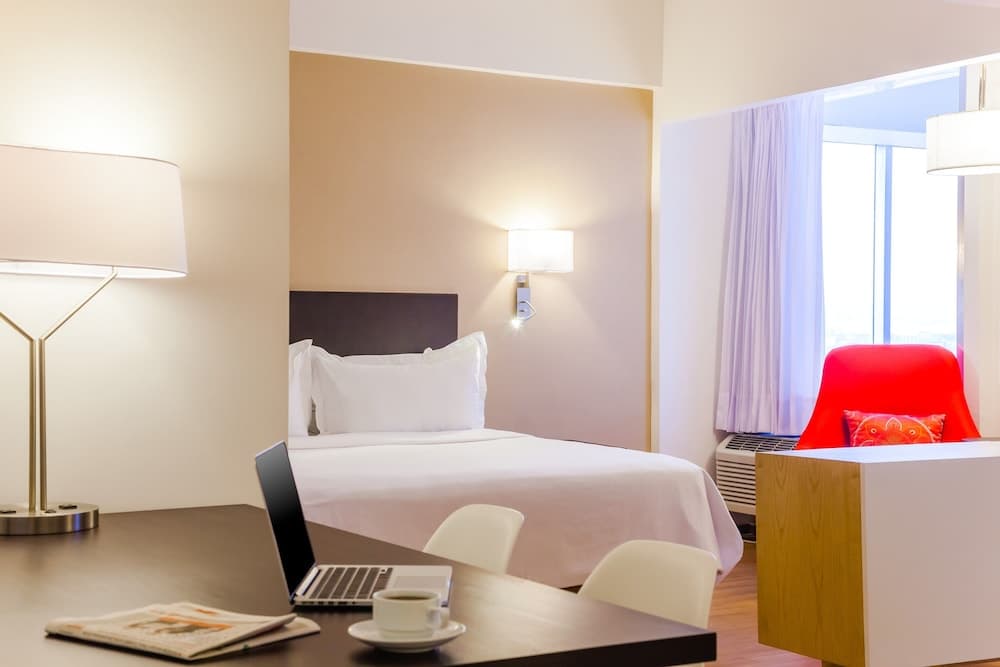 Fiesta Inn Express Perinorte