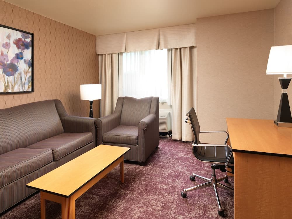 Crystal Inn Hotel & Suites West Valley City