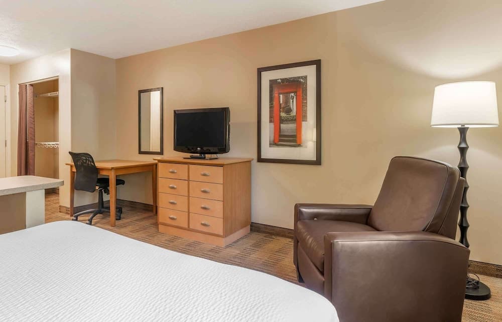 Extended Stay America Suites Cleveland Great Northern Mall