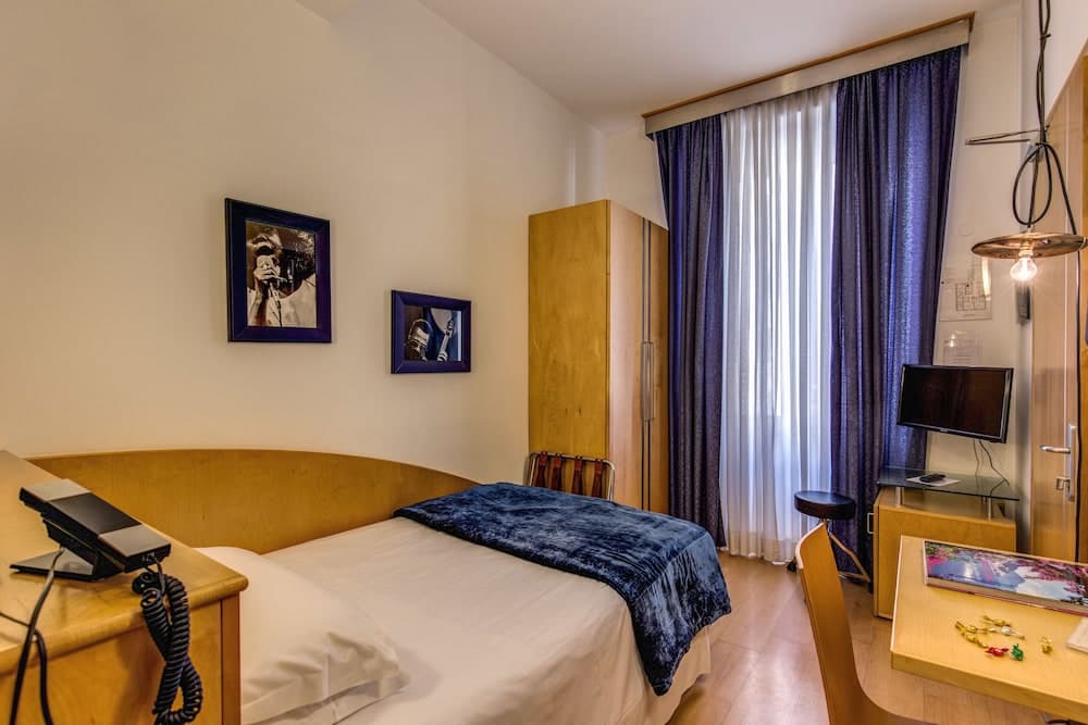 Hotel Franklin Feel The Sound