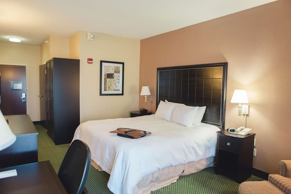 Hampton Inn Bloomington West