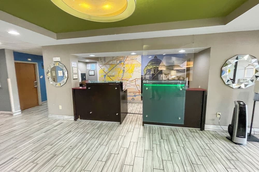 OYO Townhouse Jackson/Ridgeland