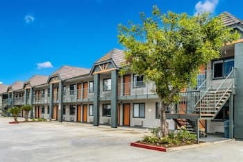 Hotel Hacienda at Ontario Ranch