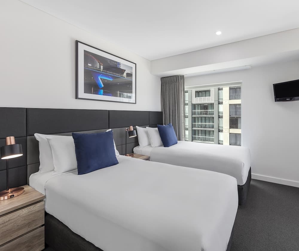 Oaks Adelaide Embassy Suites