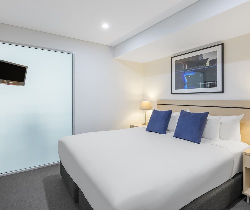 Oaks Adelaide Embassy Suites