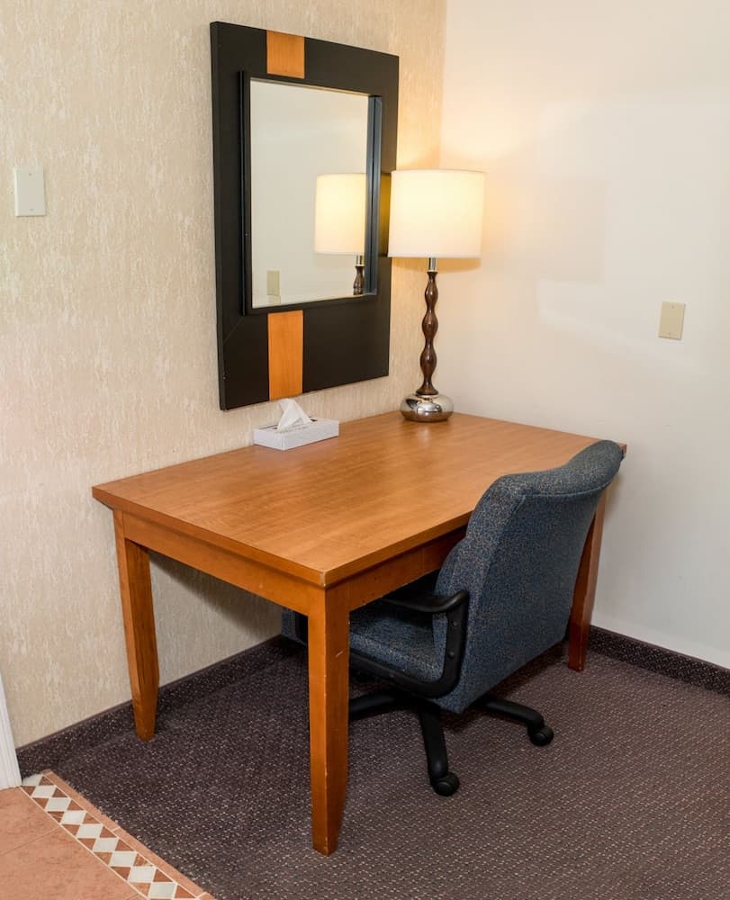 Cedar Park Whirlpool Suites