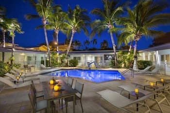 Orchid Key Inn - Adults Only