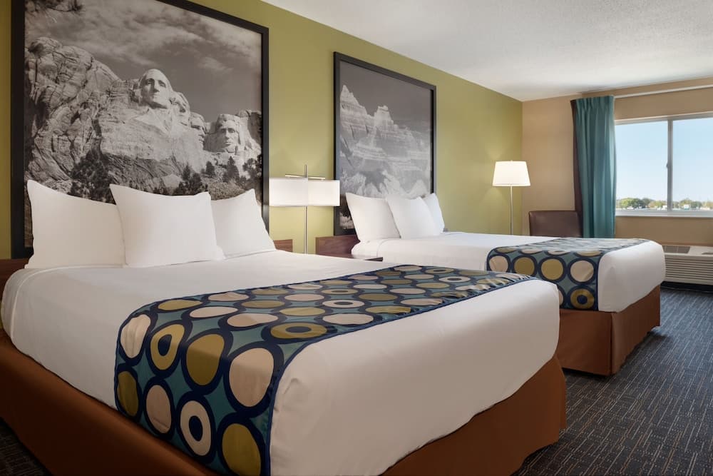 Super 8 by Wyndham Sioux Falls
