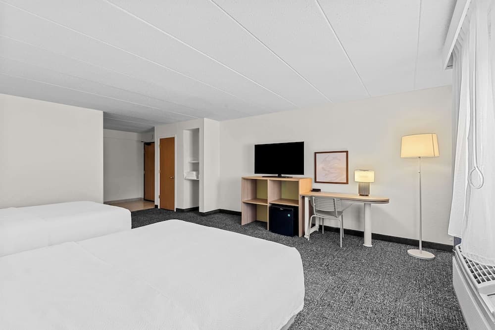 Spark by Hilton Cedar Falls