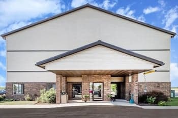 Boarders Inn & Suites by Cobblestone Hotels – Columbus