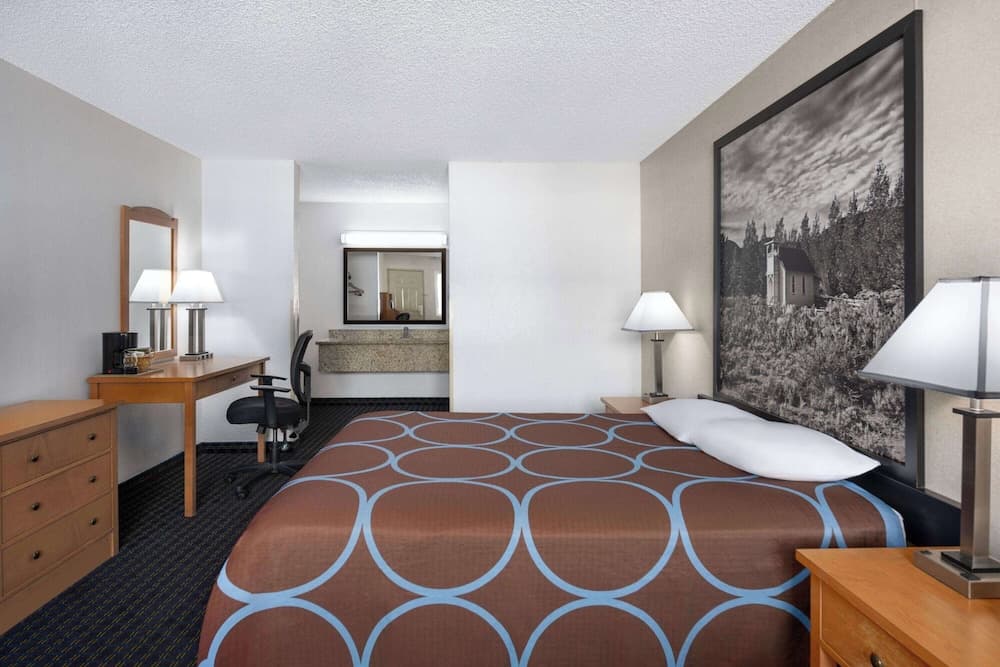 Super 8 by Wyndham Susanville