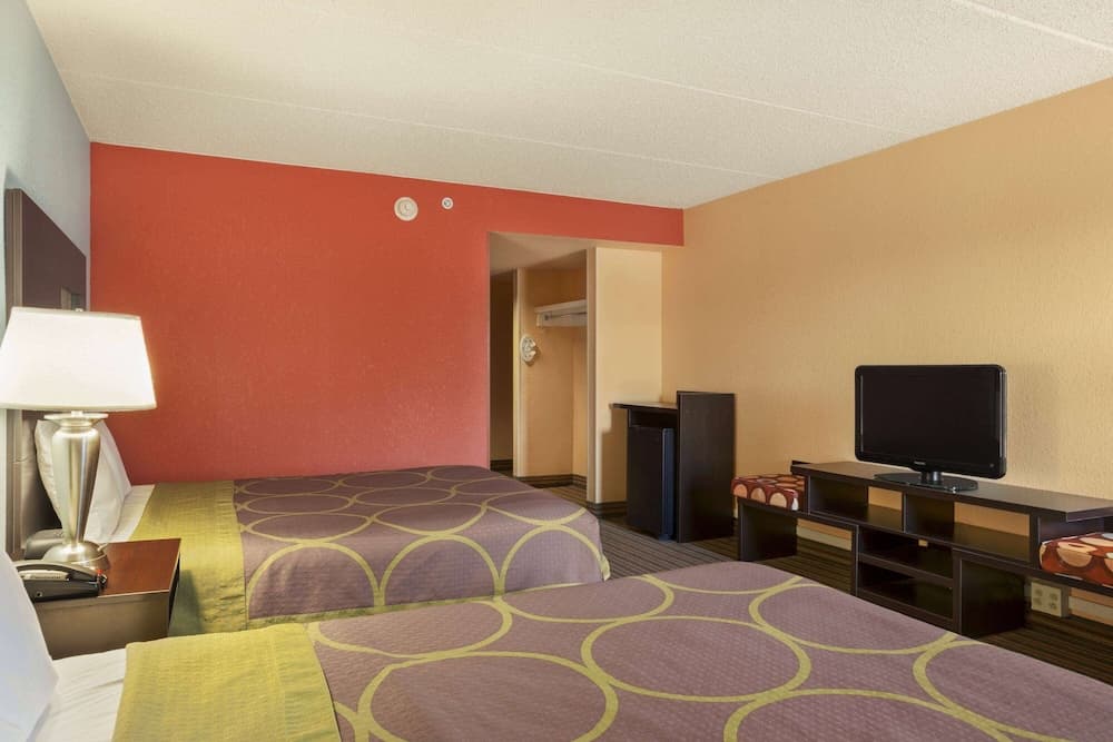 Super 8 by Wyndham Mount Laurel