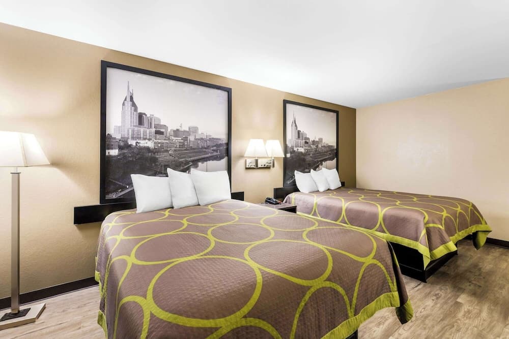 Super 8 by Wyndham Dickson