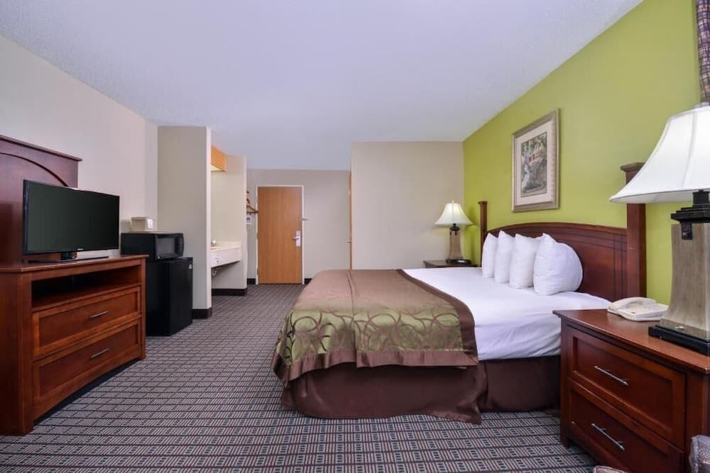 Regency Inn Geneseo IL I-80