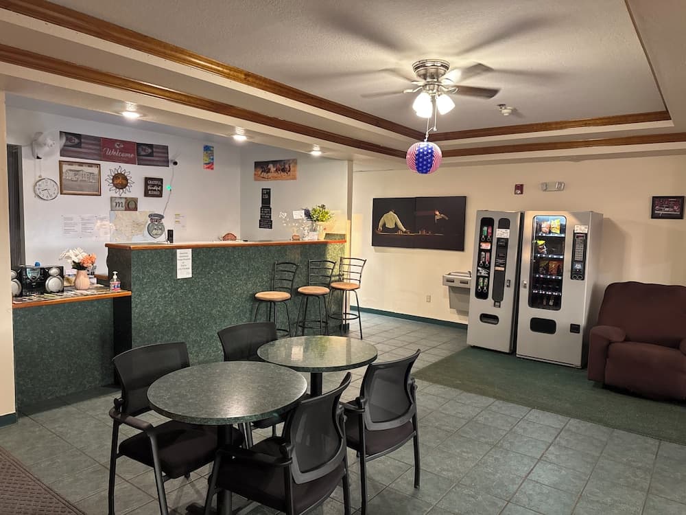 Highland Inn Peculiar